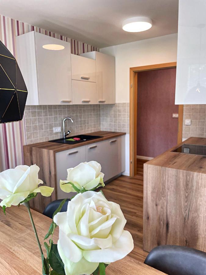 Vila Urbana Luxury Apartments Lesce  Eksteriør bilde