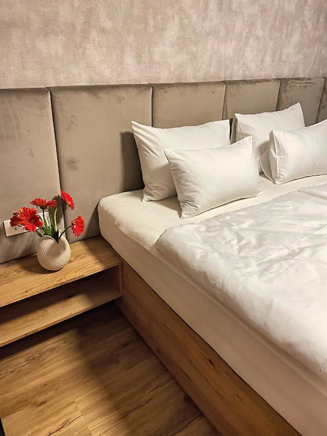 Vila Urbana Luxury Apartments Lesce  Eksteriør bilde