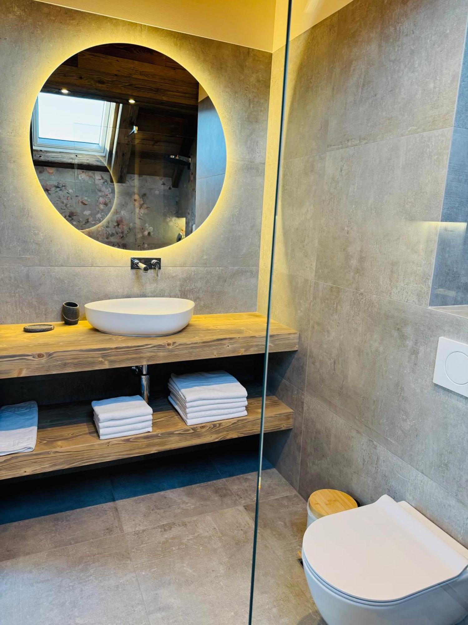 Vila Urbana Luxury Apartments Lesce  Eksteriør bilde