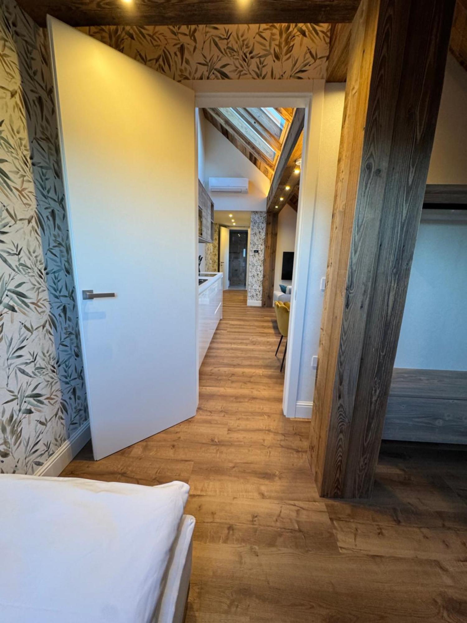 Vila Urbana Luxury Apartments Lesce  Eksteriør bilde